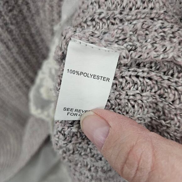 Boho Lace Cut Out Neck Lavender Sweater. Size 3x. - Picture 5 of 6